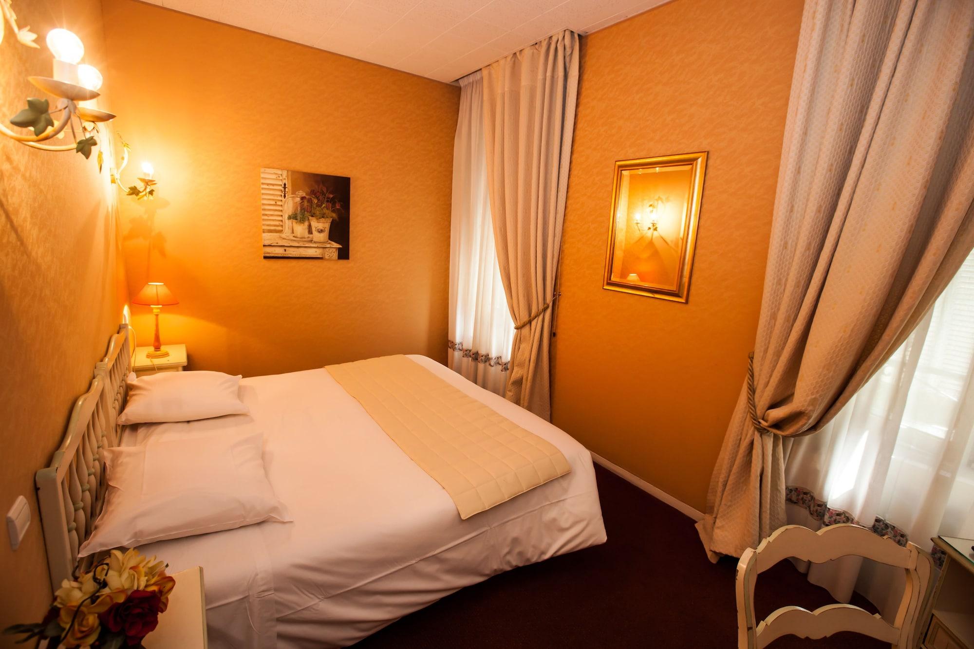 Paris Rome Hotel Menton Bagian luar foto