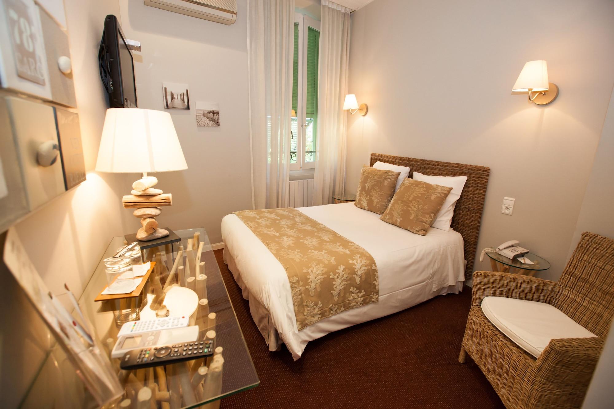 Paris Rome Hotel Menton Bagian luar foto