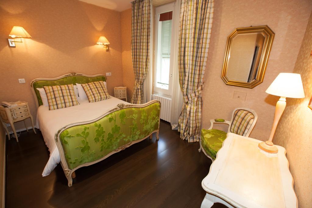 Paris Rome Hotel Menton Bagian luar foto
