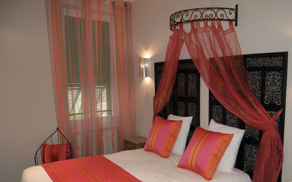 Paris Rome Hotel Menton Bagian luar foto
