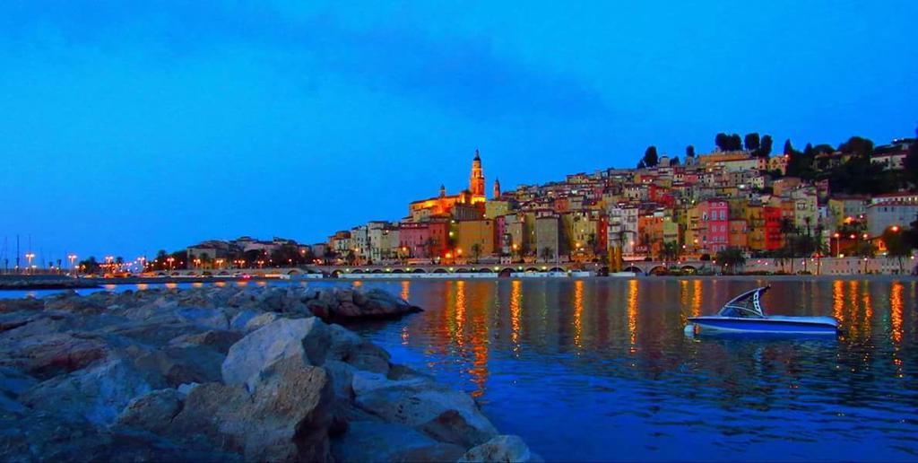 Paris Rome Hotel Menton Bagian luar foto