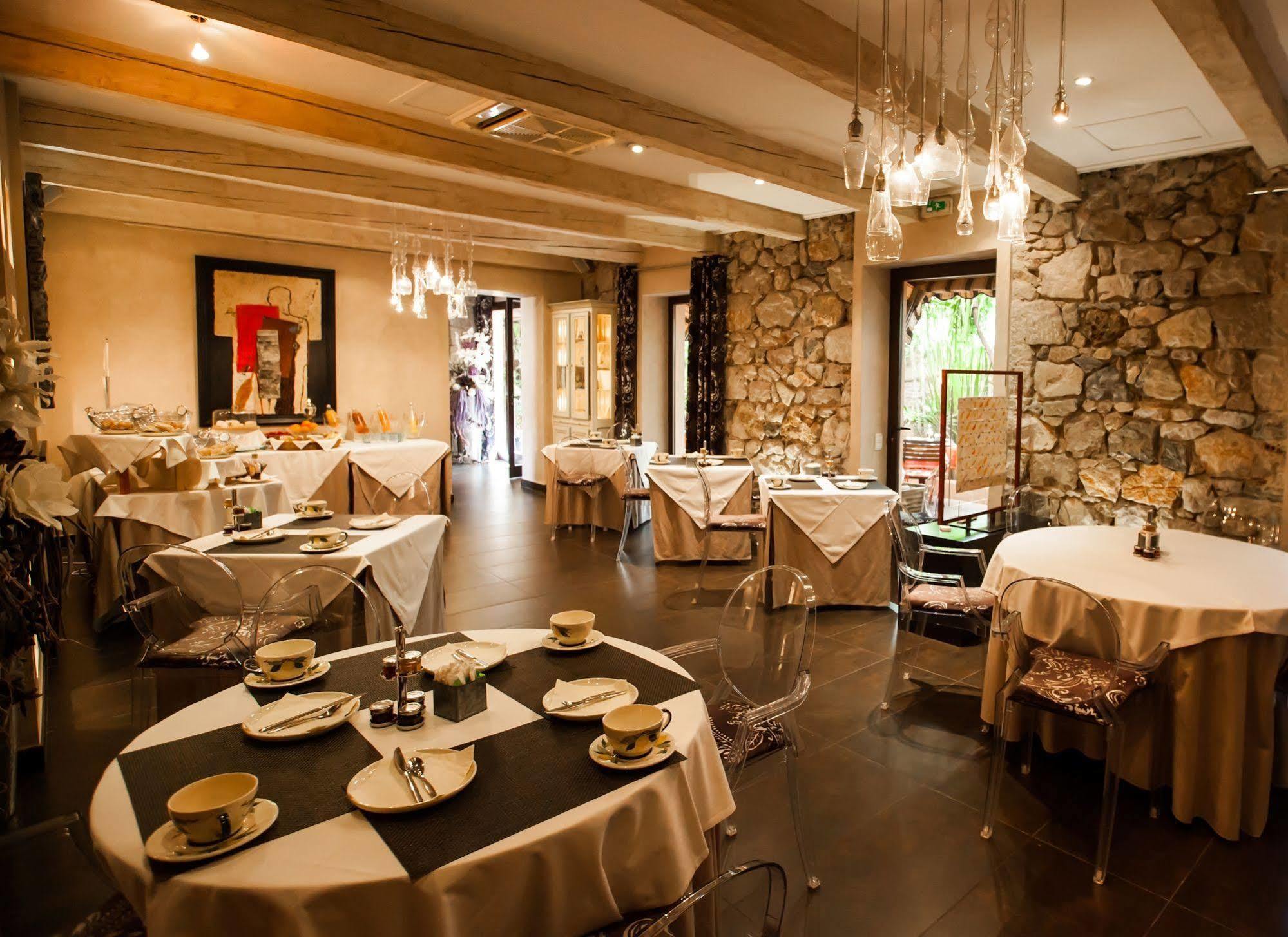 Paris Rome Hotel Menton Bagian luar foto