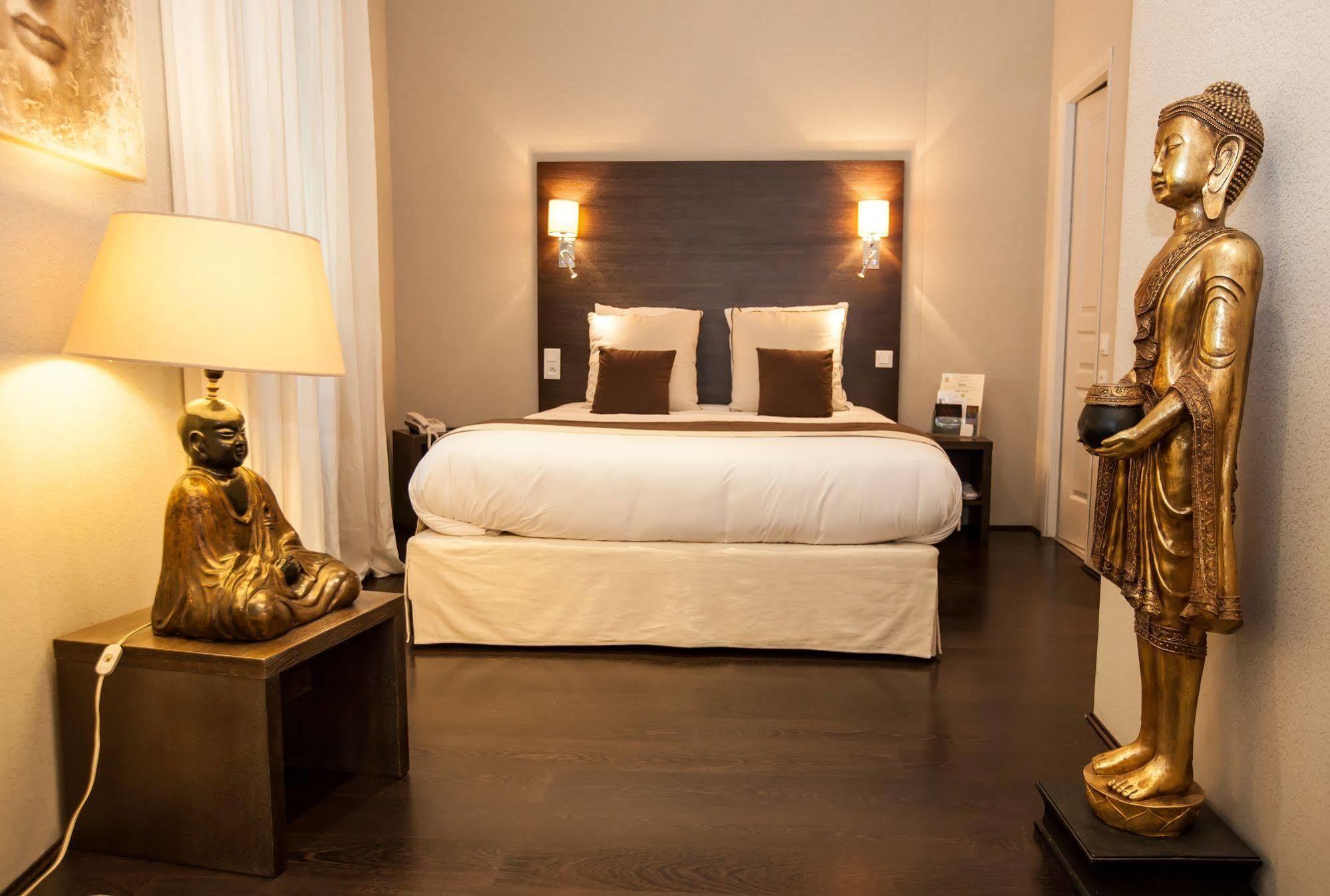 Paris Rome Hotel Menton Bagian luar foto