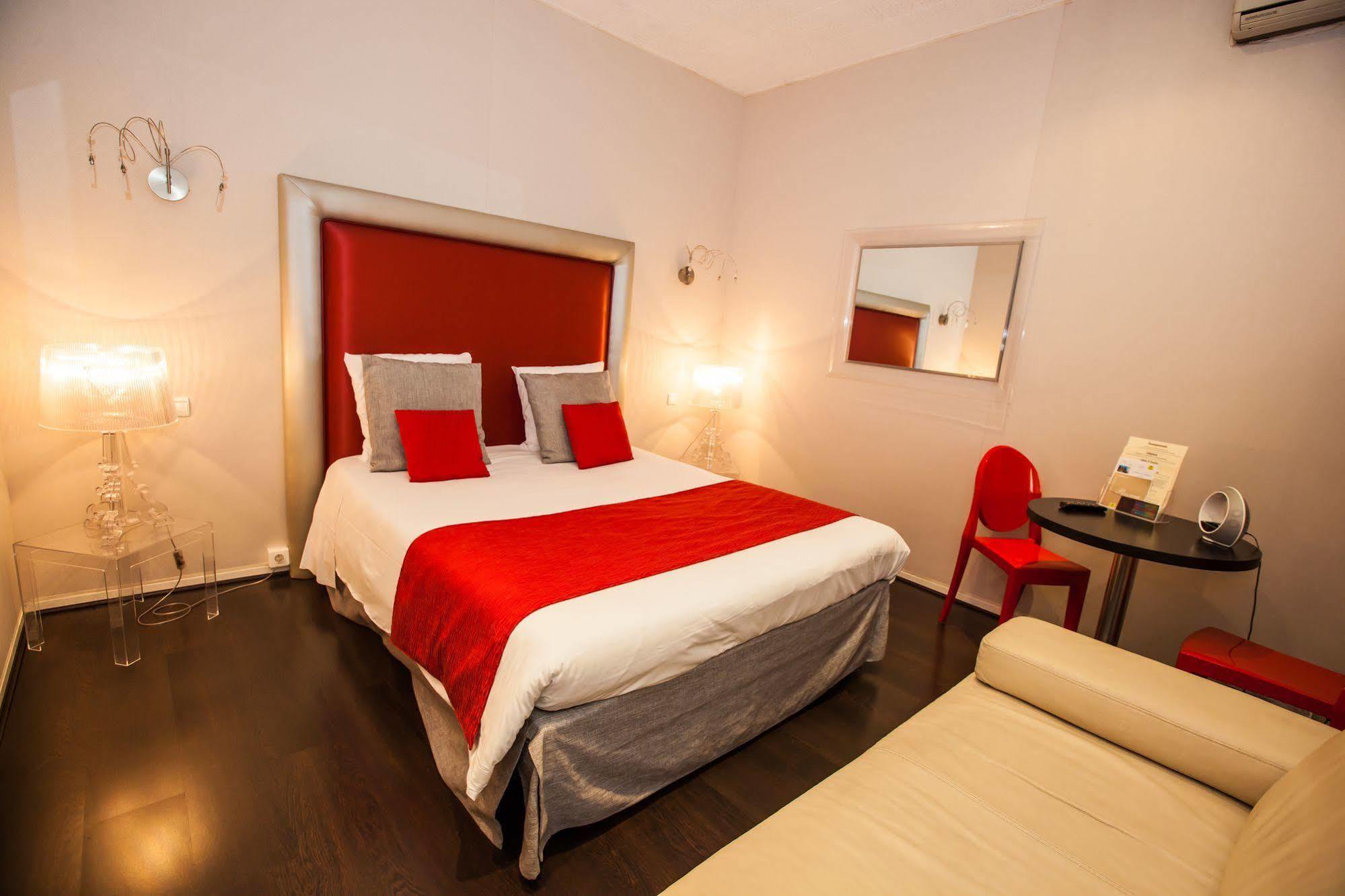 Paris Rome Hotel Menton Bagian luar foto